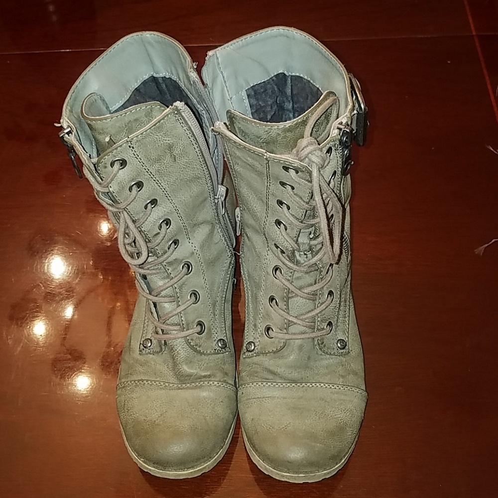 G By Guess boots
